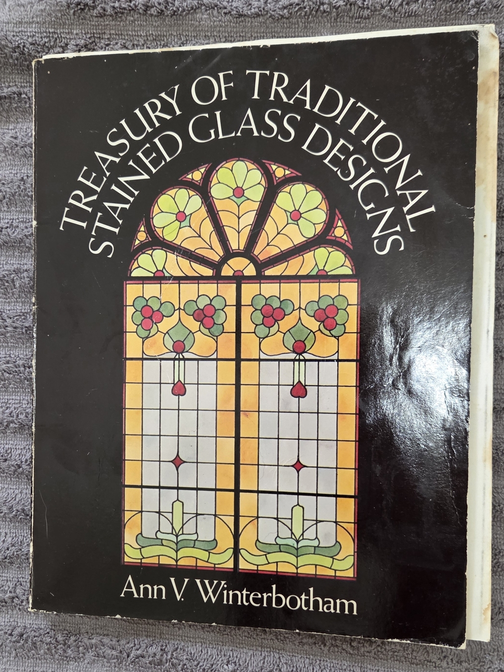 Vintage 80s Treasury of Traditional Stained Glass Designs - Pattern Book